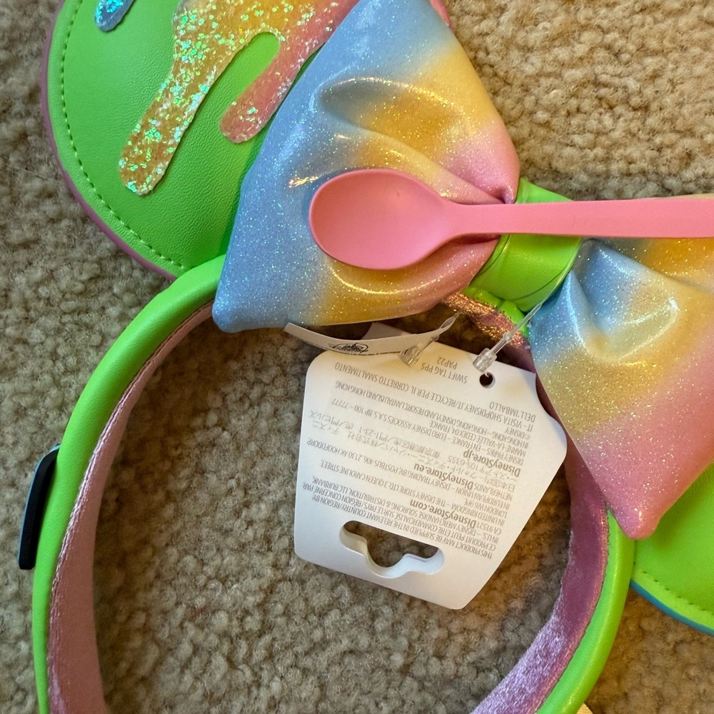 Disney Minnie Ears
Headband - Disney Eats
Shaved Ice - Picture 5 of 5